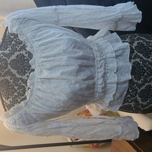 ☀️3 for $25☀Beautiful white long sleeve blouse.